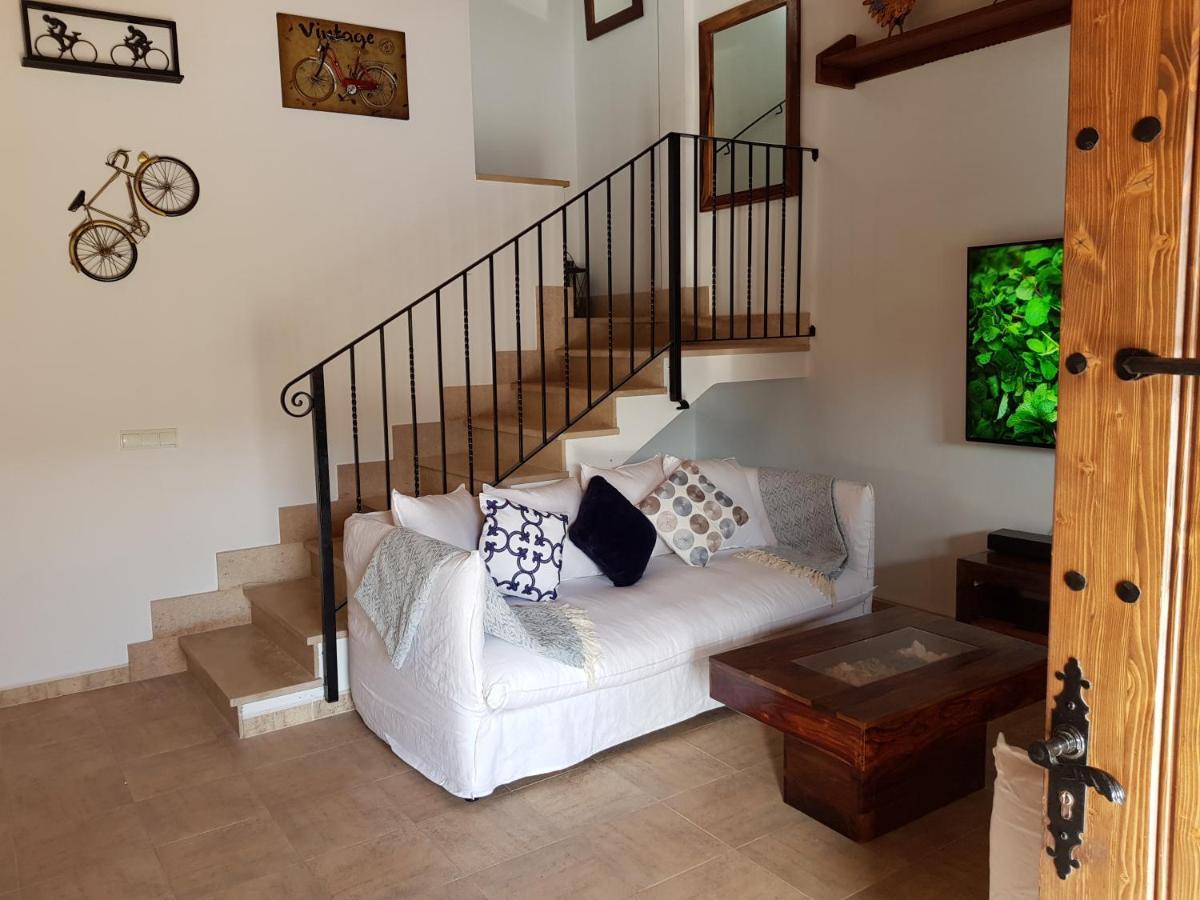 Villa Milagro - 3 Bedroom Finca Style Villa With Pool Near Golf Course/Beaches - Air Cond. Pollença Extérieur photo